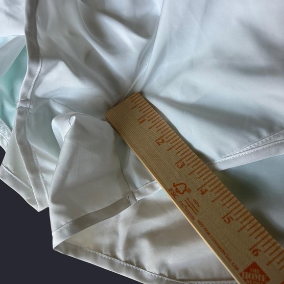 Like-new Nike Women’s White Tempo Running Shorts (Size M) - Picture 7 of 7